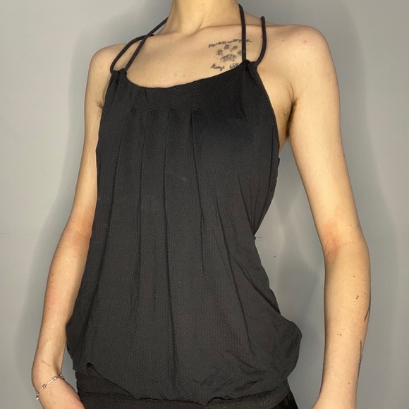 LuluLemon Flow and Go tank - Picture 4 of 4